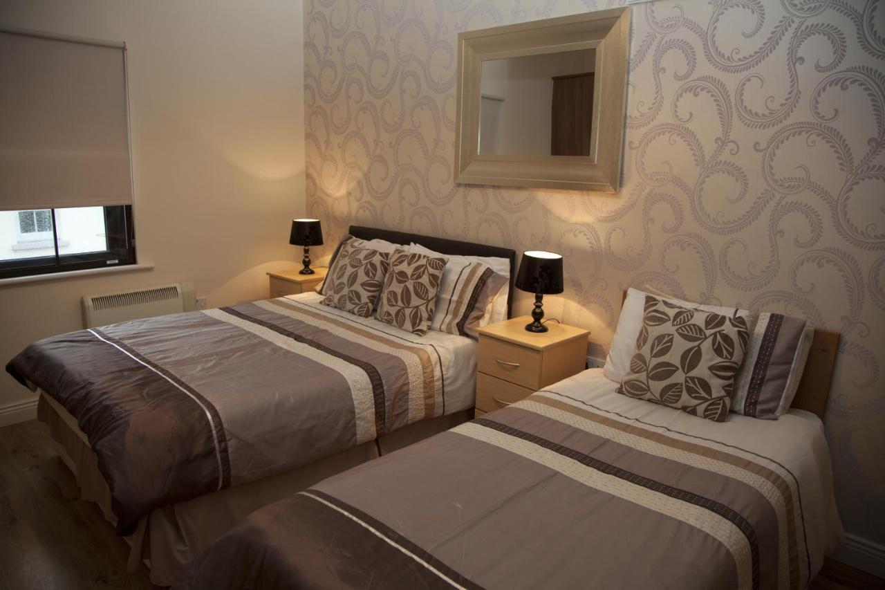 Arch House Apartments آثلون المظهر الخارجي الصورة
